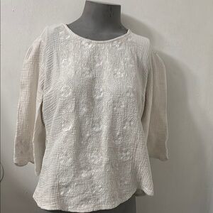 Elegant White Textured Women's Top